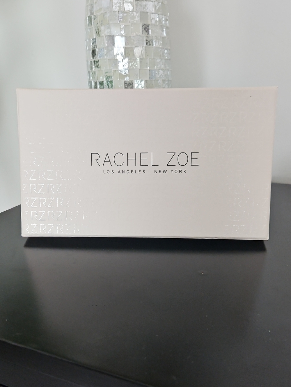 Rachel Zoe Black & White Beaded Card Case with Bow Bag Charm - NIB GIFTABLE! - Picture 2 of 10